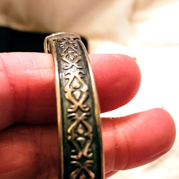 ⌚️ Cuff Bracelet Watch Quartz Lot of 5 Rhinestones Scroll Oui Bee Gold Costume⌚️ - Picture 8 of 16